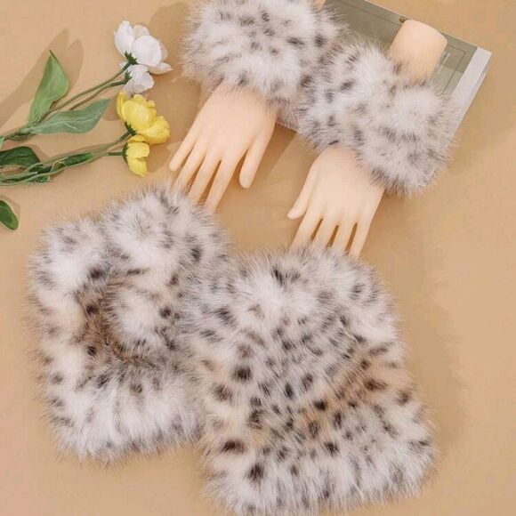 Leopard print scarf+hat+leg warmers+cafs - Picture 8 of 12